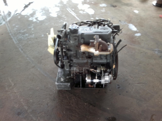 ขายเครื่องแบ็คโฮ 3 สูบเก่าญี่ปุ่นยี่ห้อมิตซูบิชิรุ่น S3Lสภาพสวย