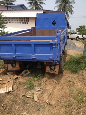 ขายดั๊ม 6 ล้อ 115 แรง