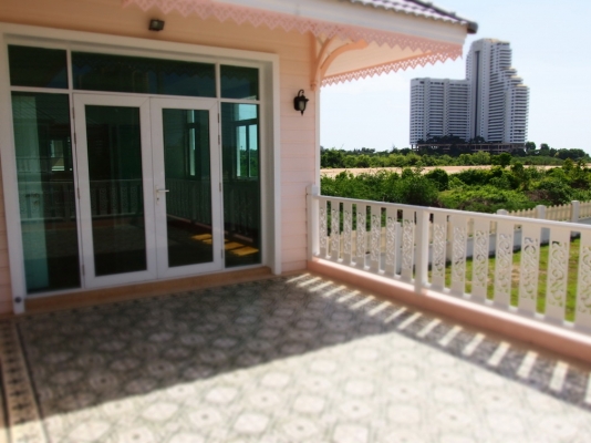 ขายบ้านพักตากอากาศ 67 ตารางวา  Oriental Beach  หัวหิน-ชะอำ