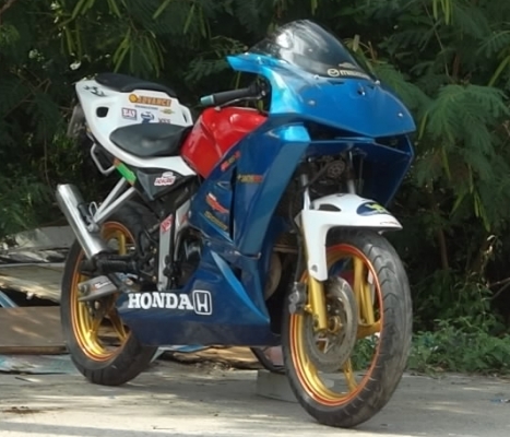 ขายด่วน NSR 150 แฟริ่งแต่ง สวยๆ ถูกๆ 11000 บาท ครับ ส่งได้ ขายได้ขาย