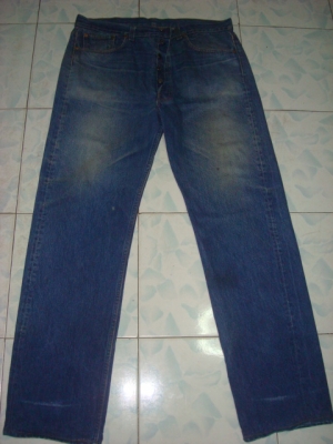 # 8078 # ยีนส์ Levi's 501 ผ้าทราย ของแท้ มือสอง เอว 39 ยาว 31 ก้านดำ แป๊กเงิน รุ่นเก่า ตะเข็บสวยๆ