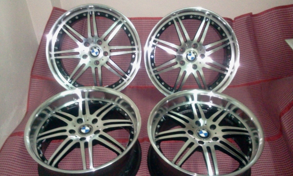 แม็กซ์ BMW Japan ขอบ19 5รู120 >>หน้า8 ET35 / หลัง9 ET40 แม็กซ์ BMW Japan ขอบ19 5รู120 >>หน้า8 ET35 / หลัง9 ET40