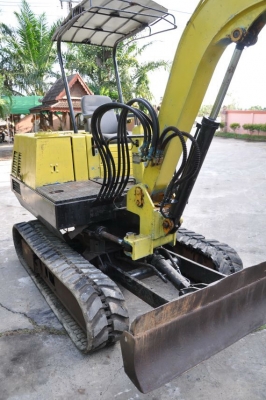 ขาย แบคโฮMITSUBISHI PC30สภาพเดิมๆจากญี่ปุ่น แห้งๆ พร้อมใช้ ขาย189,000บาท!!!