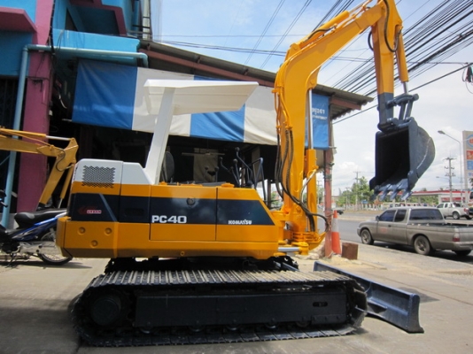 ขาย รถขุดเล็ก KOMATSU รุ่น PC40-6- แทร็กเหล็ก มือสองญี่ปุ่น