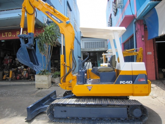 ขาย รถขุดเล็ก KOMATSU รุ่น PC40-6- แทร็กเหล็ก มือสองญี่ปุ่น ขาย รถขุดเล็ก KOMATSU รุ่น PC40-6- แทร็กเหล็ก มือสองญี่ปุ่น