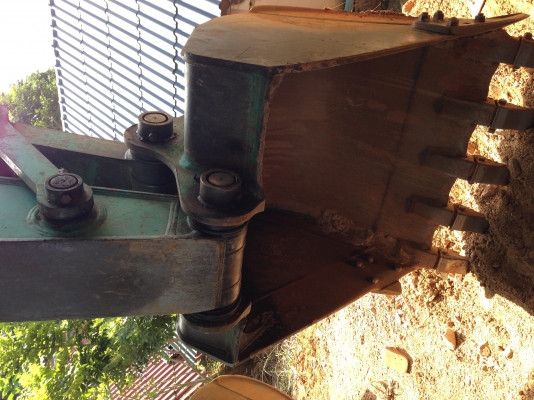 ขายรถแบ็คโค KOBELCO MARK8 SUPER YN-12