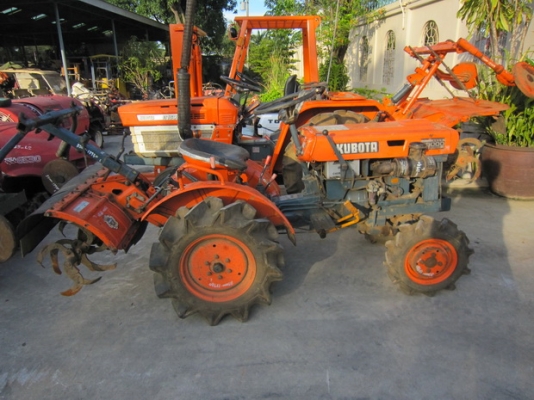 ขาย รถไถนานั่งขับ  KUBOTA  รุ่น B5000 มือสองญี่ปุ่น
