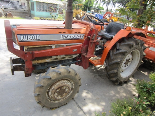 ขาย รถไถนานั่งขับ  KUBOTA  24 แรง รุ่น L2402DT มือสองญี่ปุ่น