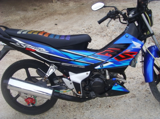 ขาย  Honda  sonic  สตาร์ทมือเครื่องดีสีสวยขายราคา  24900