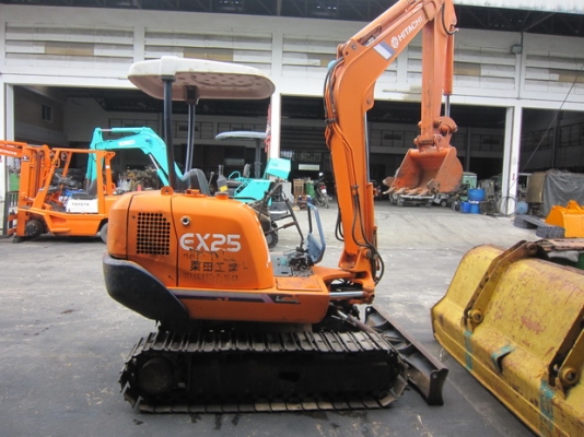ขาย รถขุดเล็ก HITACHI รุ่น EX25 แทร็กเหล็ก มือสองญี่ปุ่น ขาย รถขุดเล็ก HITACHI รุ่น EX25 แทร็กเหล็ก มือสองญี่ปุ่น