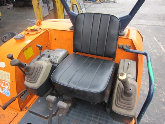 ขาย รถขุดเล็ก HITACHI รุ่น EX25 แทร็กเหล็ก มือสองญี่ปุ่น ขาย รถขุดเล็ก HITACHI รุ่น EX25 แทร็กเหล็ก มือสองญี่ปุ่น