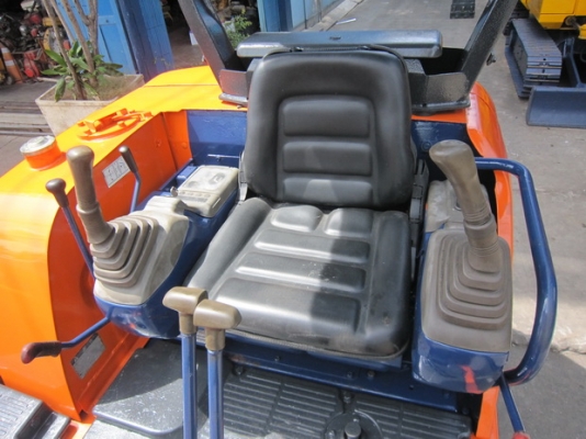 ขาย รถขุดเล็ก HITACHI รุ่น EX30 แทร็กเหล็ก มือสองญี่ปุ่น ขาย รถขุดเล็ก HITACHI รุ่น EX30 แทร็กเหล็ก มือสองญี่ปุ่น