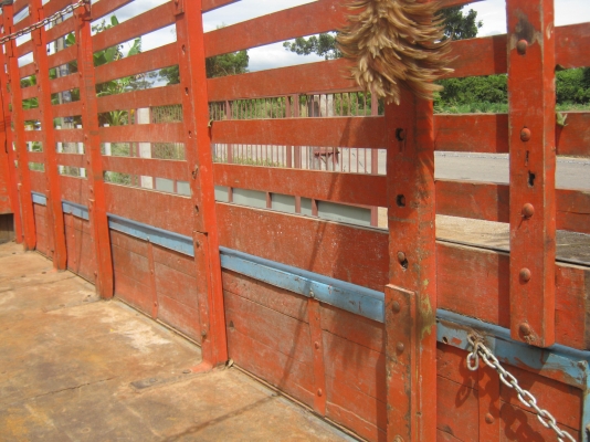 หกล้อกลาง ISUZU KS 110 เครื่องดีคอกไม้สวยทะเบียนพร้อมโอน