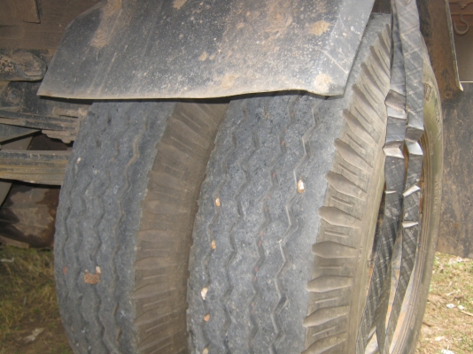 หกล้อกลาง ISUZU KS 110 เครื่องดีคอกไม้สวยทะเบียนพร้อมโอน