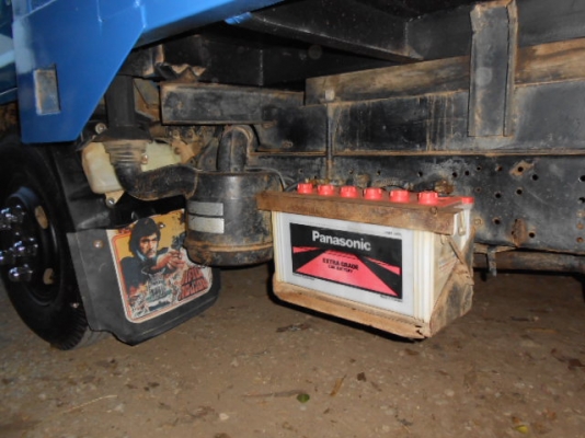 ขาย 6 ล้อ  ดั้ม TOYOTA  Dyna  200 เครื่องเดิม 11B เครื่องดี แซทซีสวย