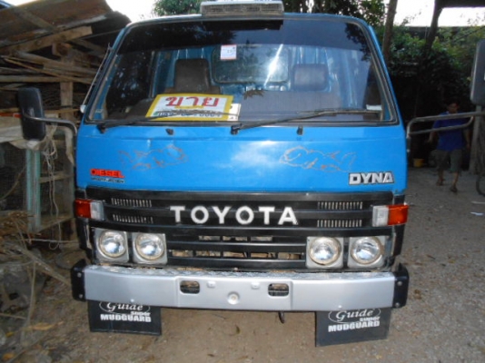 ขาย 6 ล้อ  ดั้ม TOYOTA  Dyna  200 เครื่องเดิม 11B เครื่องดี แซทซีสวย