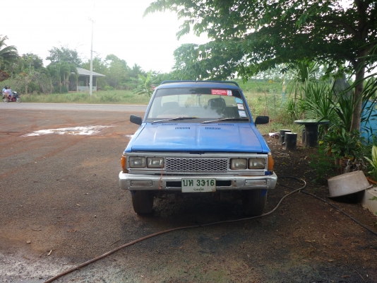 NISSAN 720 อ๊อด ปานเพ็ชร 080-0014585 รถอยู่ เสิงสาง NISSAN 720 อ๊อด ปานเพ็ชร 080-0014585 รถอยู่ เสิงสาง