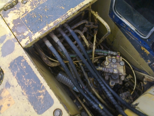 รถขุดPC60-5 สวยๆรถนอกนำเข้า ใช้น้อยมาก ทุกอย่างเดิมๆ รถขุดPC60-5 สวยๆรถนอกนำเข้า ใช้น้อยมาก ทุกอย่างเดิมๆ