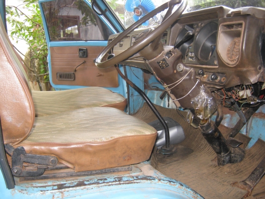 หกล้อกลาง ISUZU KS เครื่อง 110 คอกไม้สวย