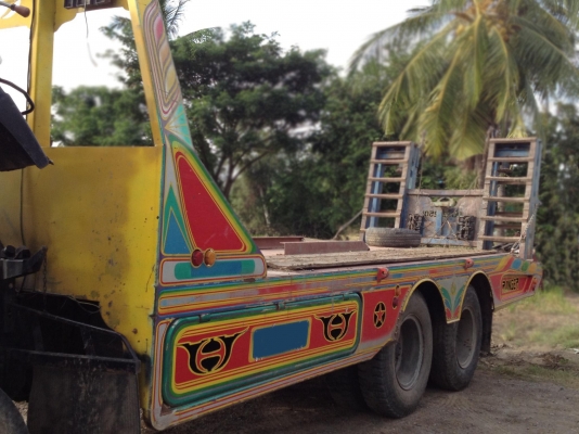 เทรเลอร์บรรทุกรถเกี่ยว HINO 10 ล้อ 2 เพลา.