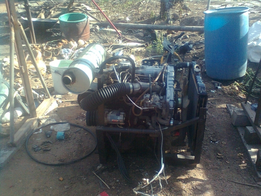 เครื่องปั่นไฟราคาถูกๆมาแล้วครับเครื่องพร้อมใช้งานขายตามสภาพได7.5kwเครื่องอิซูซุ