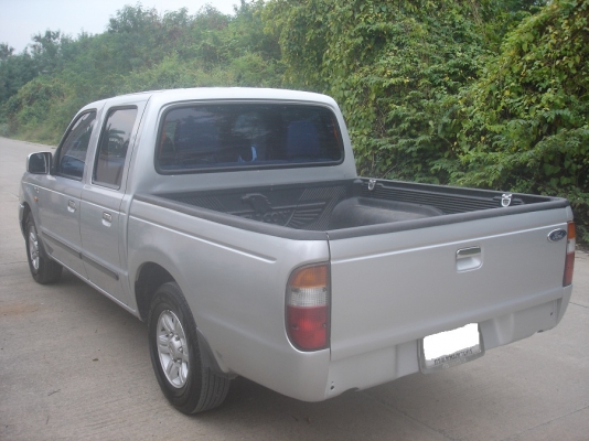 ขายford4ประตู มือเดียว รถสวย