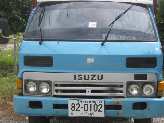 หกล้อกลาง ISUZU KS 110