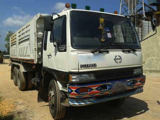 รถฮีโน่ 10 ล้อดั๊ม FM3M  240 แรงม้า  สนใจติดต่อ 081 - 6079515