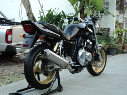 วุฒินนบุรี//ขายCB400sfไมล์3ลูกสวยโหดเครื่องดีมากๆๆท่อแต่งเสียงโหดๆรถพร้อมใช้คับ