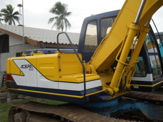 รถแบคโฮเก่านอก sk 100-1 สนใจโทร 092-3309229 อี๊ดสองห้อง