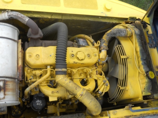 รถแบคโฮเก่านอก sk 100-1 สนใจโทร 092-3309229 อี๊ดสองห้อง