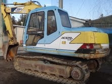 รถแบคโฮเก่านอก sk 100-1 สนใจโทร 092-3309229 อี๊ดสองห้อง