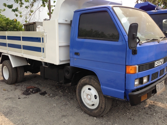 ขาย 6ล้อ NKR 110 ดั้ม รถห้างแท้ เกียร์ยาว เฟืองท้าย F