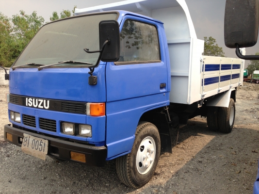 ขาย 6ล้อ NKR 110 ดั้ม รถห้างแท้ เกียร์ยาว เฟืองท้าย F