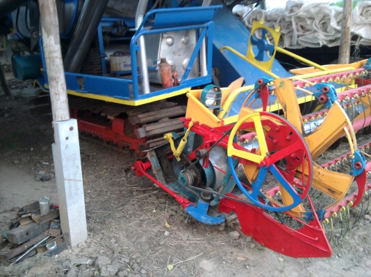 รถใช้งานอยู่ สภาพสวย พ้อมใช้งาน