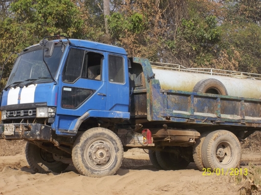 ขาย6ล้อดั๊ม  ยาง 900ขอบ20ถูกๆ