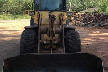 รถตักล้อยางKOMATSU WA80-3เอวอ่อนมีเก๋งแอร์เย็นต่อแขนแล้ว รถตักล้อยางKOMATSU WA80-3เอวอ่อนมีเก๋งแอร์เย็นต่อแขนแล้ว