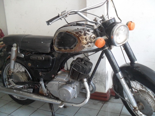 ขายK 125 MARK 1 ครับ มีทะเบียน ขาย 9500 บาท