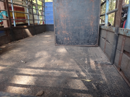 ขายด่วน  รถ  6  ล้อ  ISUZU  NPR   130  ปี  47  เดิมๆ  พร้อมใช้งาน