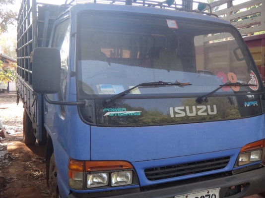 ขายด่วน  รถ  6  ล้อ  ISUZU  NPR   130  ปี  47  เดิมๆ  พร้อมใช้งาน