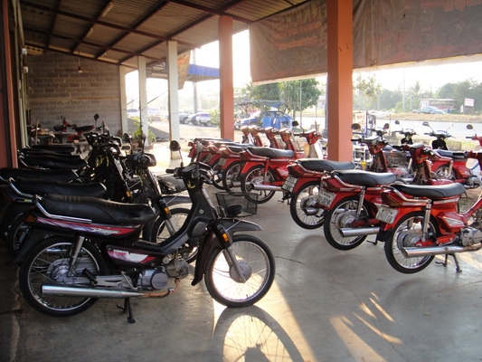 ดรีมคุรุสภา ล็อตใหม่มาแล้วครับ  สภาพเดิมๆๆ สวย พร้อมใช้งาน ( ทะเบียนพร้อมชุดโอน )