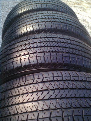 ขายยาง บริสโตร์ ดูเลอ ขนาด 265/65R17 ยางปี 11 สวยๆ 1 ชุด