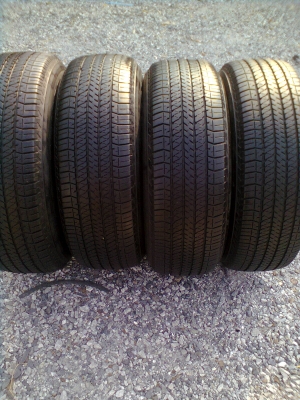 ขายยาง บริสโตร์ ดูเลอ ขนาด 265/65R17 ยางปี 11 สวยๆ 1 ชุด