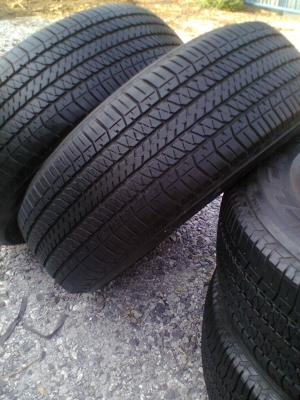 ขายยาง บริสโตร์ ดูเลอ ขนาด 265/65R17 ยางปี 11 สวยๆ 1 ชุด