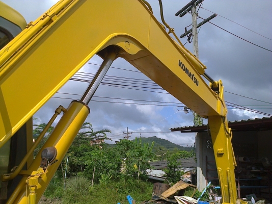 PC60-7 รถแน่นๆเก็บสีให้ใหม่(สาดสีบางๆ) มีเอกสารใบอินวอยล์ สภาพดี