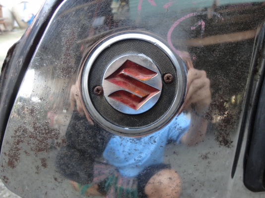 ขอบคุณ พ.เสือ ขายถังน้ำมัน SUZUKI K-125 M.2 แท้สนใจติดต่อโทร.081-005-8785