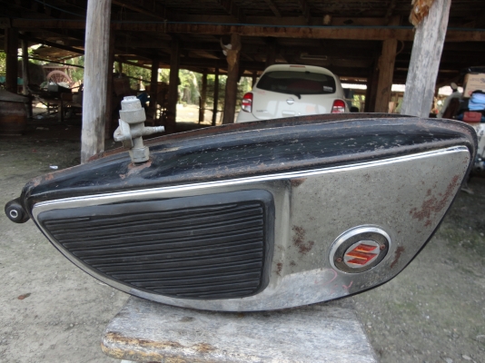 ขอบคุณ พ.เสือ ขายถังน้ำมัน SUZUKI K-125 M.2 แท้สนใจติดต่อโทร.081-005-8785