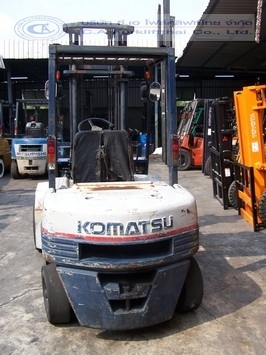 ขาย รถโฟล์คลิฟท์ KOMATSU รุ่น FD25-11