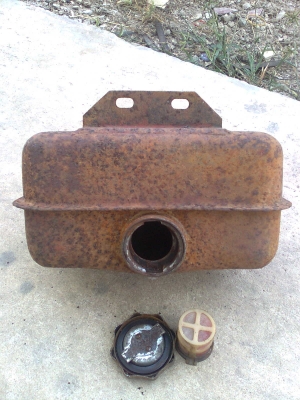 ขายอะไหล่ถังน้ำมันใส่เครื่องเรือ+เครื่องสูบน้ำ