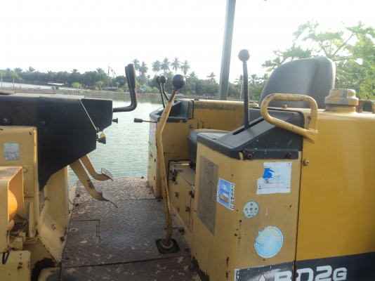 ขายด่วน รถแทรคเตอร์ตีนตะขาบ BD2G เก่านอกยังไม่เคยใช้งานในไทย เครื่องปั้มดี แรง ๆๆๆ ขายด่วน รถแทรคเตอร์ตีนตะขาบ BD2G เก่านอกยังไม่เคยใช้งานในไทย เครื่องปั้มดี แรง ๆๆๆ